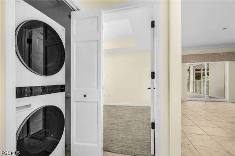 221 9th St S 301, Naples FL - photo 19 of 47