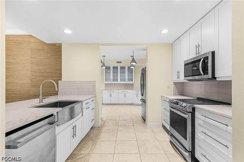 4 bedroom Condominium at 221 9th St S 301, Bellasera Resort, Naples — photo 2