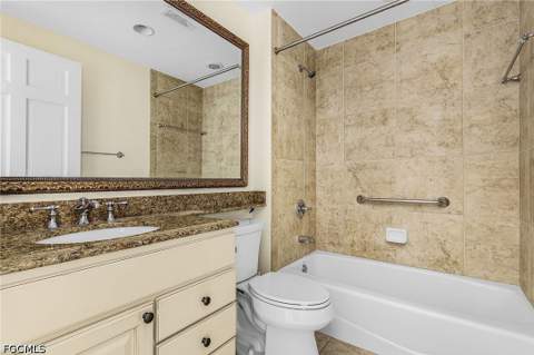 221 9th St S 301, Naples FL - photo 20 of 47