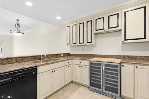 221 9th St S 301, Naples FL - photo 23 of 47