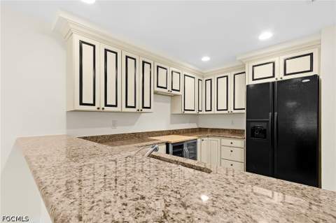 221 9th St S 301, Naples FL - photo 24 of 47