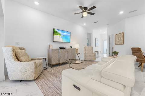 1015 SW 15th Pl, Cape Coral FL - photo 7 of 27