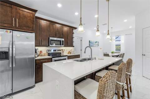 1015 SW 15th Pl, Cape Coral FL - photo 9 of 27