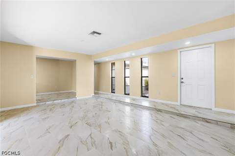 920 SE 21st St, Cape Coral FL - photo 10 of 27