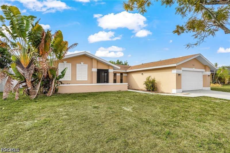 3 bedroom SingleFamilyResidence at 920 SE 21st St, Cape Coral, Cape Coral — photo 3