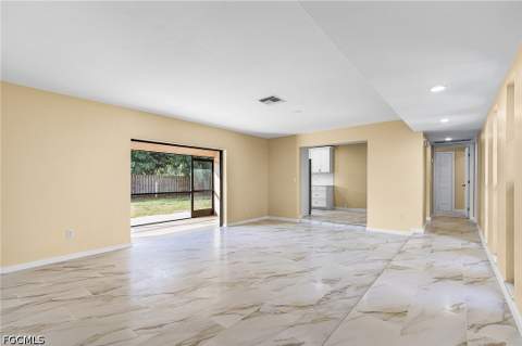 920 SE 21st St, Cape Coral FL - photo 6 of 27