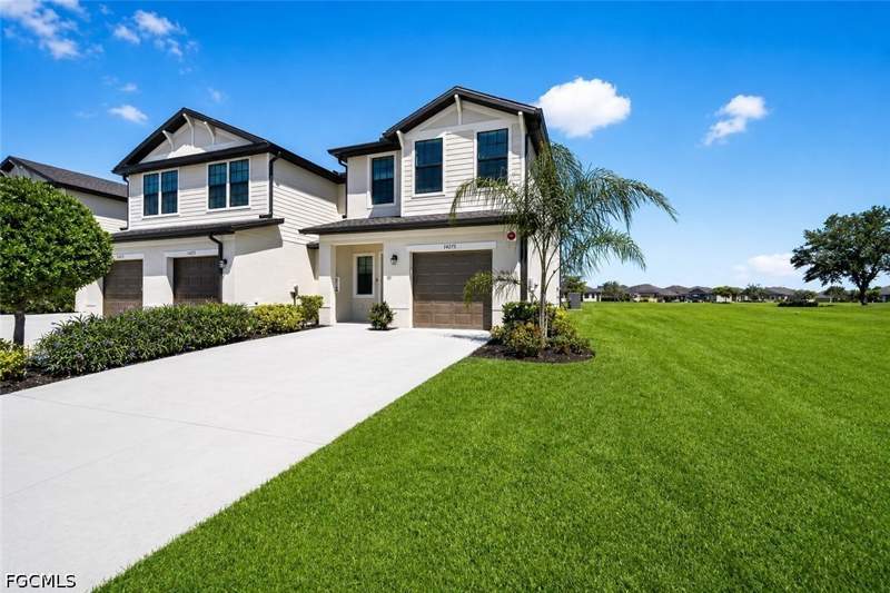 3 bedroom Townhouse at 14275 Oviedo Pl, Portico, Fort Myers — photo 2
