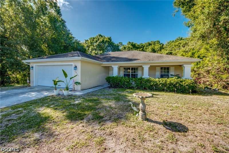 3 bedroom SingleFamilyResidence at 2807 51st St W, Lehigh Acres, Lehigh Acres — photo 1
