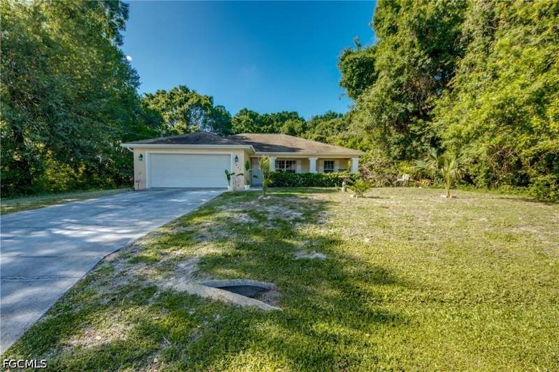 3 bedroom SingleFamilyResidence at 2807 51st St W, Lehigh Acres, Lehigh Acres — photo 4