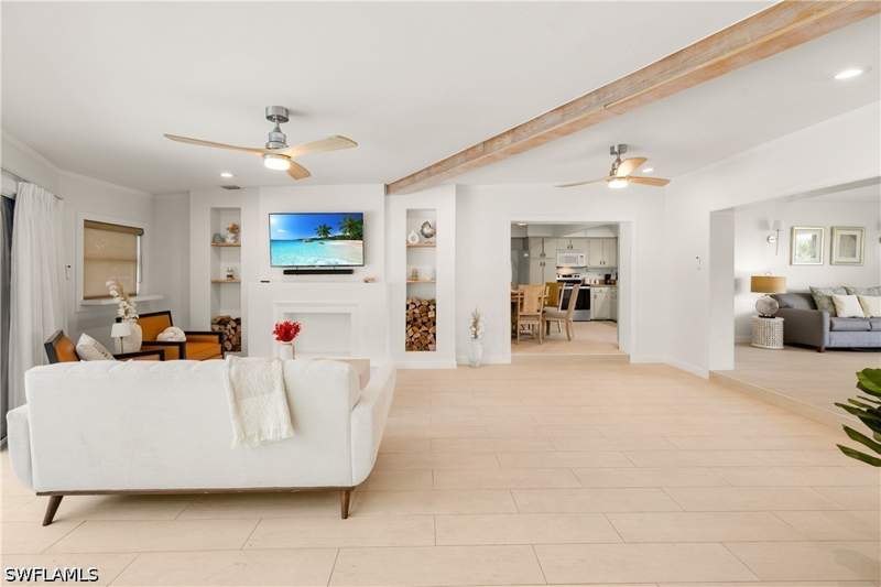 2 bedroom SingleFamilyResidence at 734 Sharar Ct, Cape Coral, Cape Coral — photo 3
