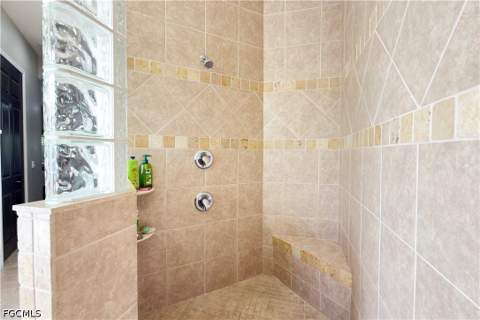 8723 S Lake Cir, Fort Myers FL - photo 21 of 49