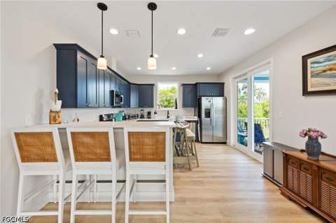 261 Donora Blvd, Fort Myers Beach FL - photo 10 of 47
