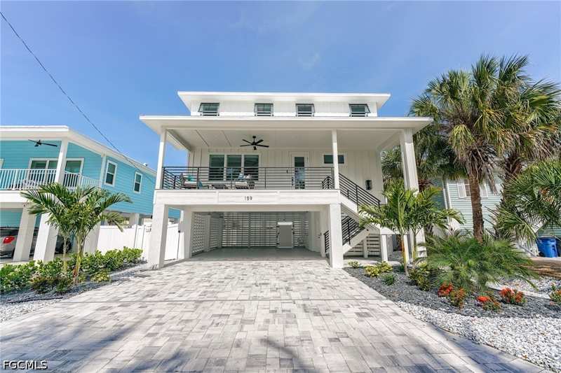 5 bedroom SingleFamilyResidence at 159 Delmar Ave, Watson W W, Fort Myers Beach — photo 1