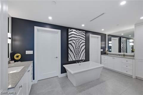 13925 Old Coast Rd 1706, Naples FL - photo 15 of 37