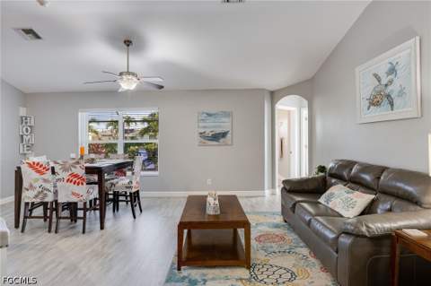 201 SW 35th St, Cape Coral FL - photo 8 of 39