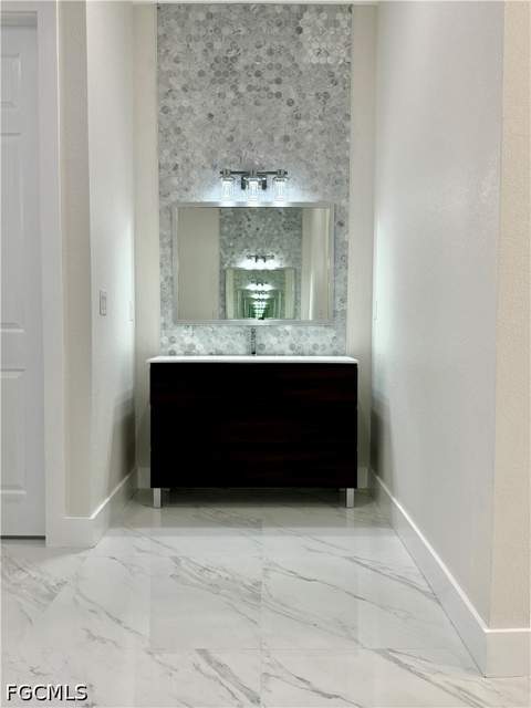 2006 NW 21st St, Cape Coral FL - photo 10 of 14
