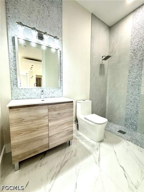 2006 NW 21st St, Cape Coral FL - photo 8 of 14