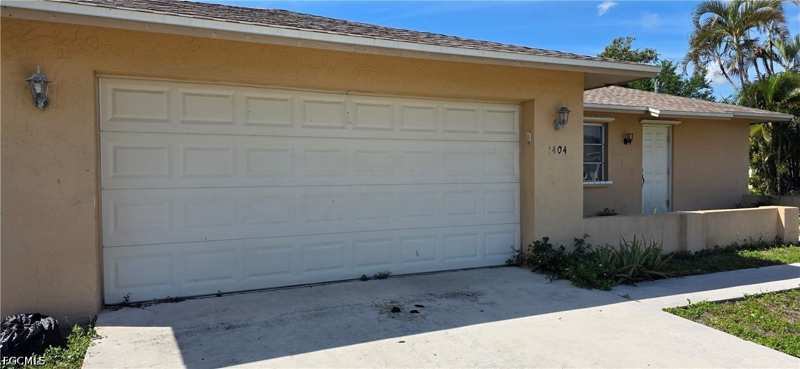 2 bedroom SingleFamilyResidence at 1404 SE 34th Ter, Cape Coral, Cape Coral — photo 1