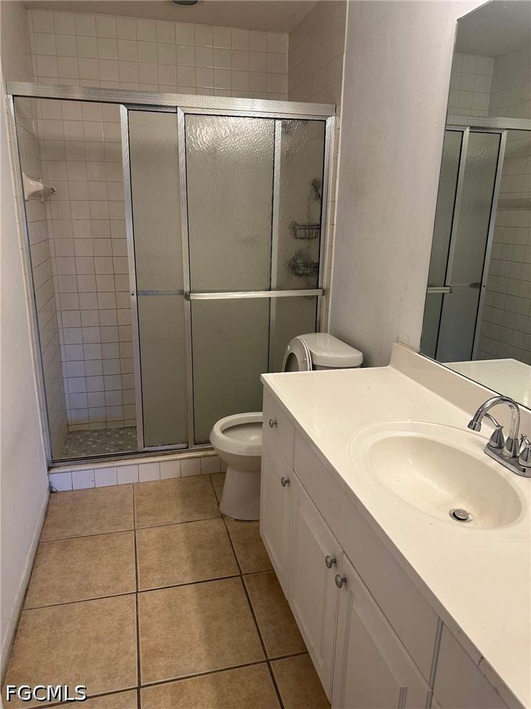 2 bedroom SingleFamilyResidence at 1404 SE 34th Ter, Cape Coral, Cape Coral — photo 5