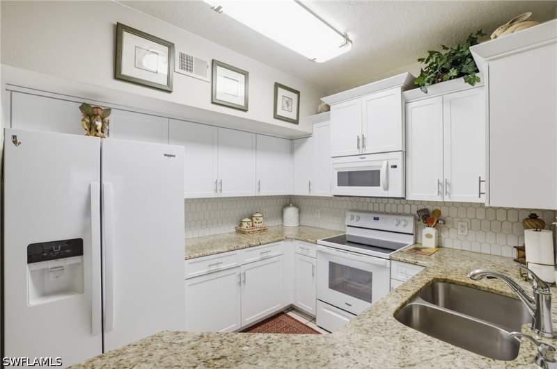 2 bedroom Condominium at 15605 Ocean Walk Cir 113, Gardens At Beachwalk, Fort Myers — photo 5