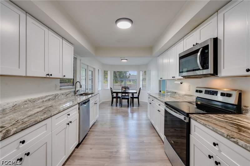 3 bedroom SingleFamilyResidence at 300 Edward Ave, Lehigh Acres, Lehigh Acres — photo 2