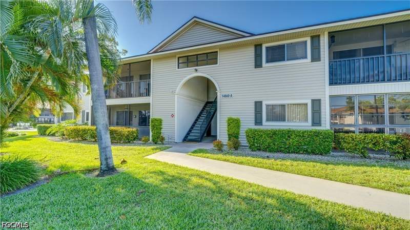 2 bedroom Condominium at 14860 Summerlin Woods Dr 2, Summerlin Woods, Fort Myers — photo 2