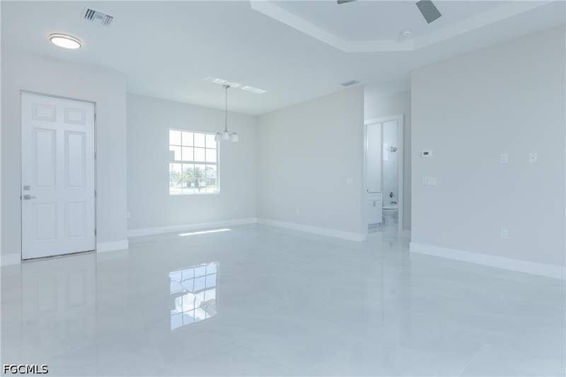 3 bedroom SingleFamilyResidence at 423 Yolanda St, Lehigh Acres, Lehigh Acres — photo 5