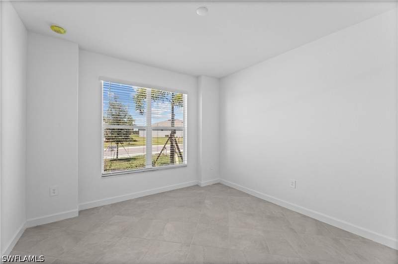 4 bedroom SingleFamilyResidence at 1587 Double Eagle Trl, Valencia Country Club, Naples — photo 2