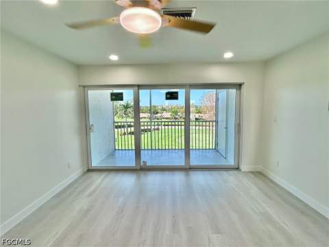 6220 Augusta Dr 414, Fort Myers FL - photo 6 of 12