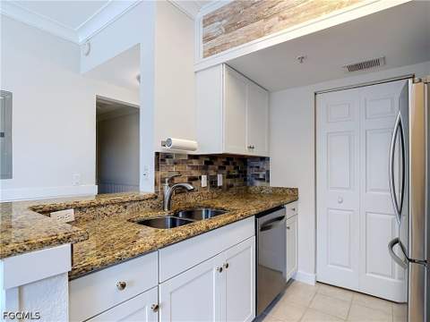 15625 Ocean Walk Cir 206, Fort Myers FL - photo 8 of 49
