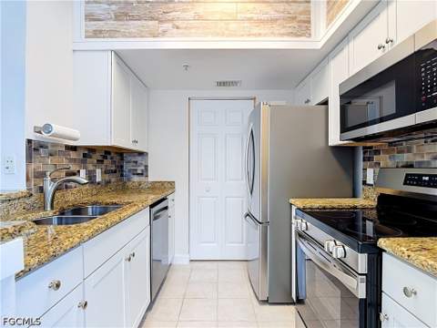 15625 Ocean Walk Cir 206, Fort Myers FL - photo 9 of 49