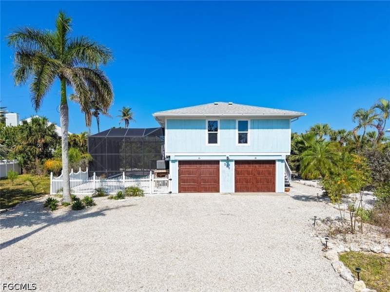 2 bedroom SingleFamilyResidence at 589 Rabbit Rd, Sanibel River, Sanibel — photo 2