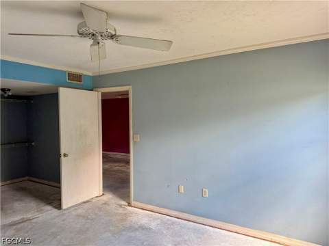 9305 Lake Park Dr 104, Fort Myers FL - photo 15 of 23