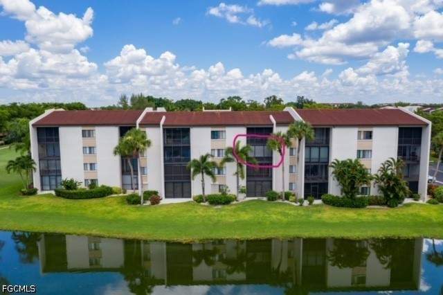 3 bedroom Condominium at 4585 Trawler Ct 303, Trawler Village, Fort Myers — photo 2