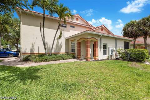25080 Peacock Ln 102, Naples FL - photo 20 of 35