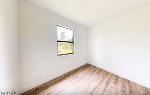 902 Magnolia Ave, Lehigh Acres FL - photo 12 of 37