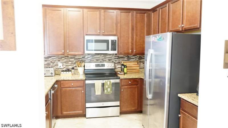 3 bedroom Townhouse at 8884 Via Isola Ct, Marbella On Cypress, Fort Myers — photo 4