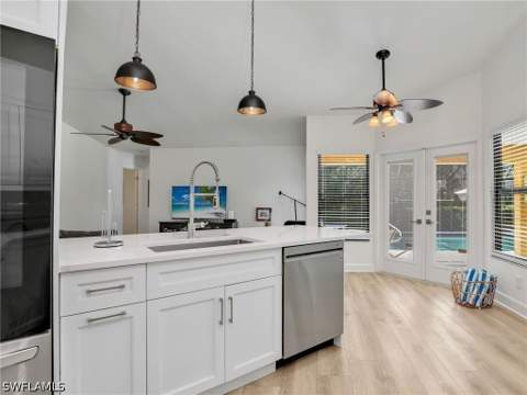 2474 Outrigger Ln, Naples FL - photo 14 of 38