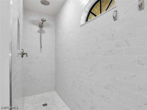 2474 Outrigger Ln, Naples FL - photo 23 of 38