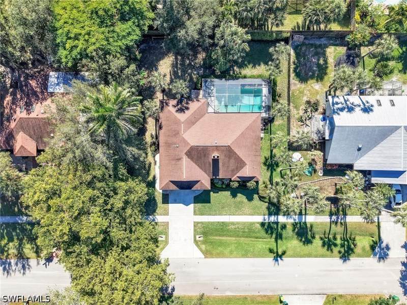 3 bedroom SingleFamilyResidence at 2474 Outrigger Ln, River Reach, Naples — photo 3