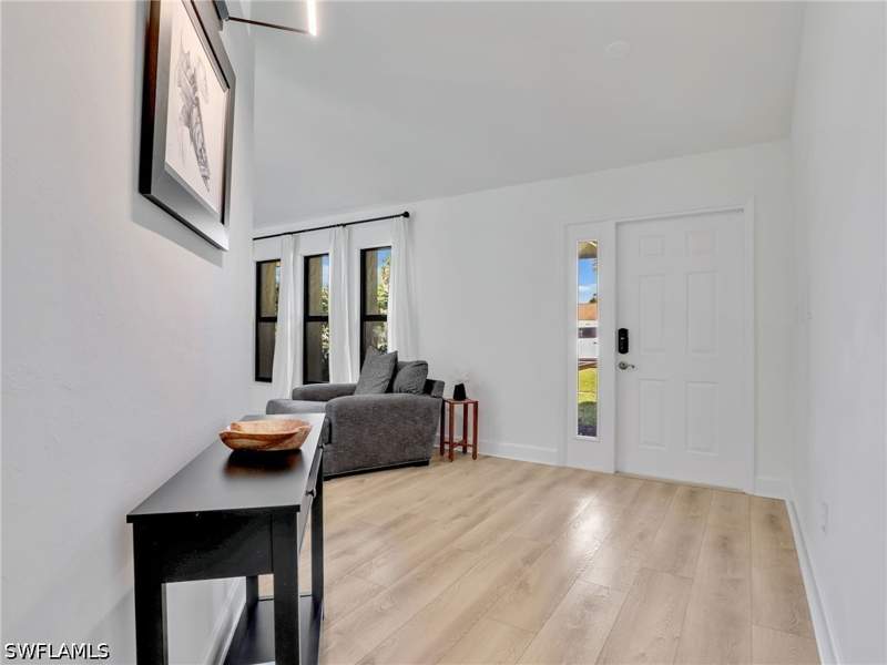 3 bedroom SingleFamilyResidence at 2474 Outrigger Ln, River Reach, Naples — photo 5