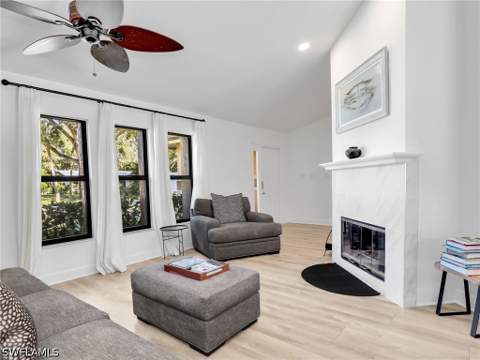 2474 Outrigger Ln, Naples FL - photo 8 of 38