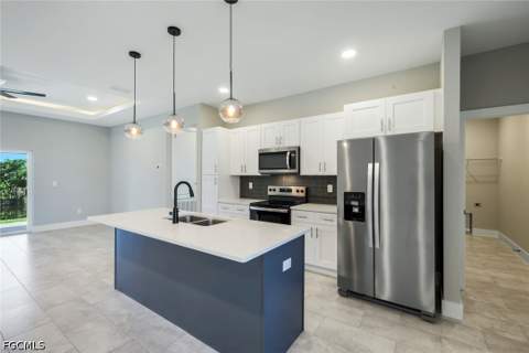 421 NE 19th Ter, Cape Coral FL - photo 9 of 30