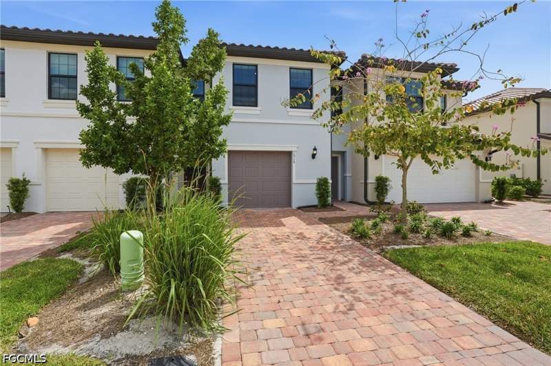3 bedroom Townhouse at 1516 Fells Cove Ln, Sawgrass At Coral Lakes, Cape Coral — photo 2