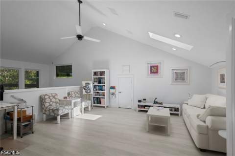 5700 Waxmyrtle Way, Naples FL - photo 20 of 41