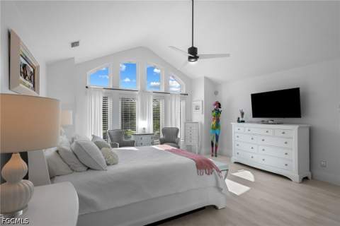 5700 Waxmyrtle Way, Naples FL - photo 23 of 41