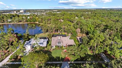 5700 Waxmyrtle Way, Naples FL - photo 7 of 41