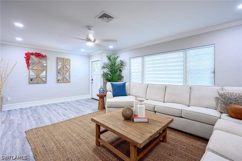 3 bedroom SingleFamilyResidence at 810 103rd Ave N, Naples Park, Naples — photo 3