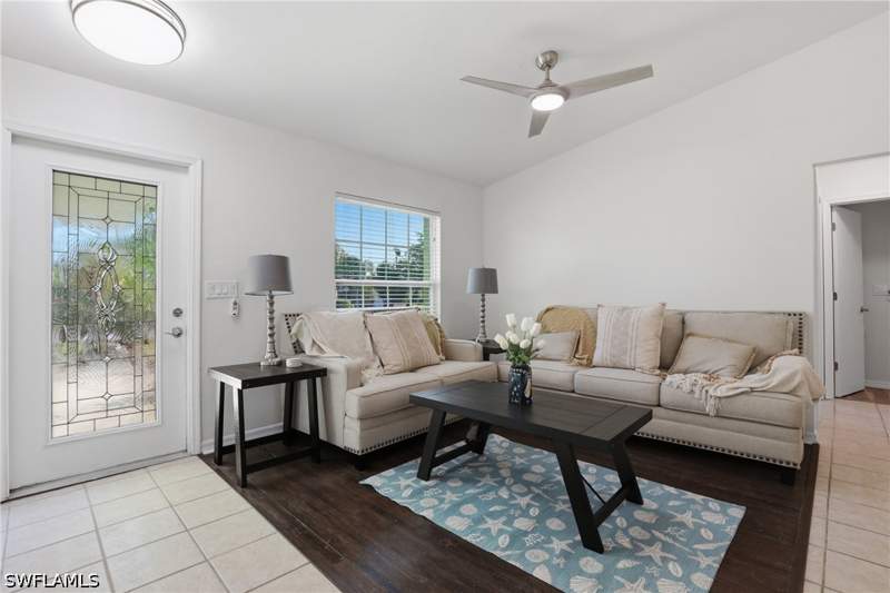 3 bedroom SingleFamilyResidence at 208 Aviation Pkwy, Cape Coral, Cape Coral — photo 3