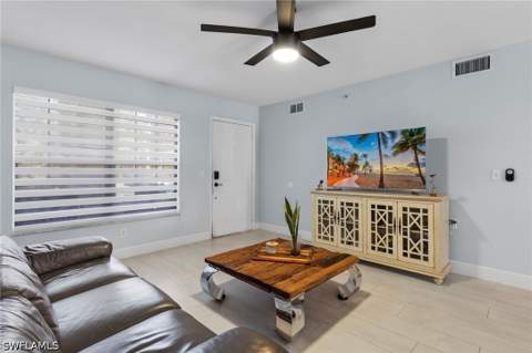 4975 Sandra Bay Dr 103, Naples FL - photo 10 of 23